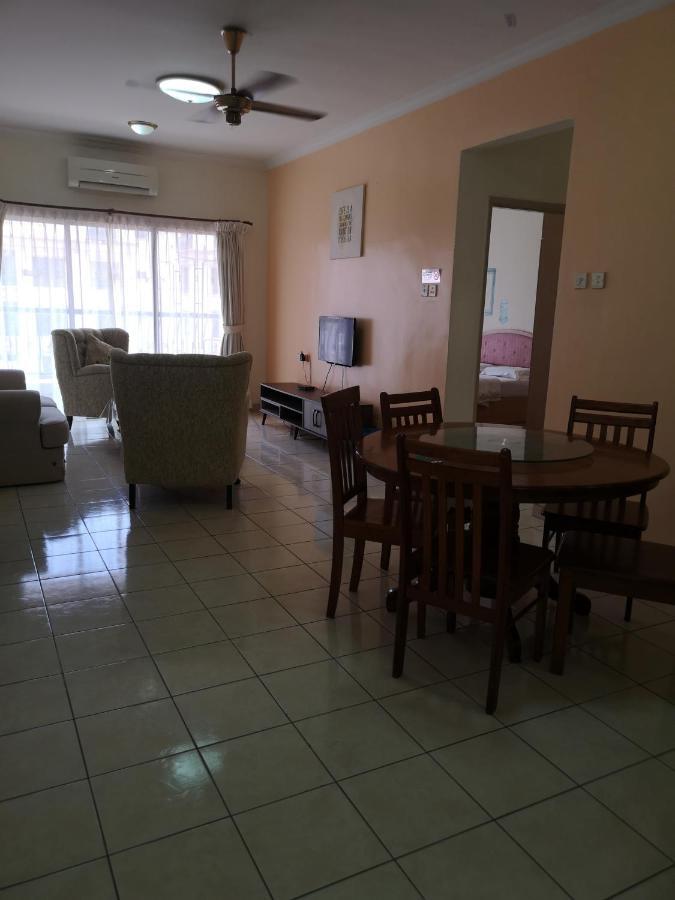 קוטה קינבלו Marimari Marina Service Condo מראה חיצוני תמונה